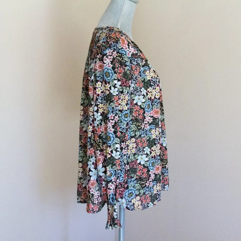 Ann Taylor LOFT Bouquet Floral Smocked Shoulder V-Neck Blouse - Picture 4 of 8